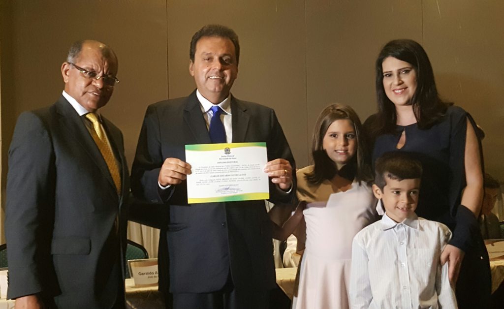 Carlos Eduardo é diplomado pela terceira vez prefeito de Natal (RN) - PDT