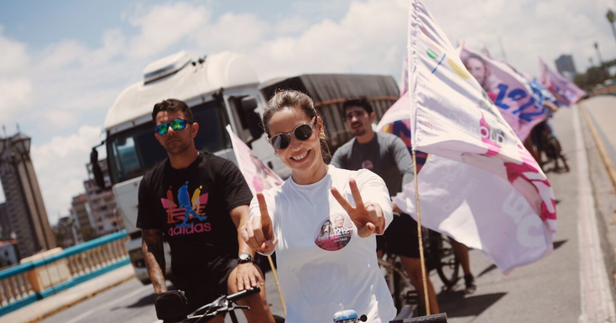 Mais de 50 ciclistas participaram do ato até o Marco Zero